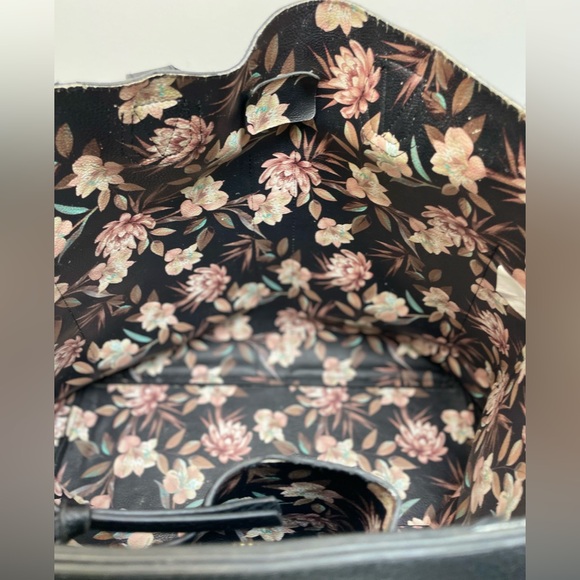 Steve Madden Black Leather Tote - Picture 4 of 9